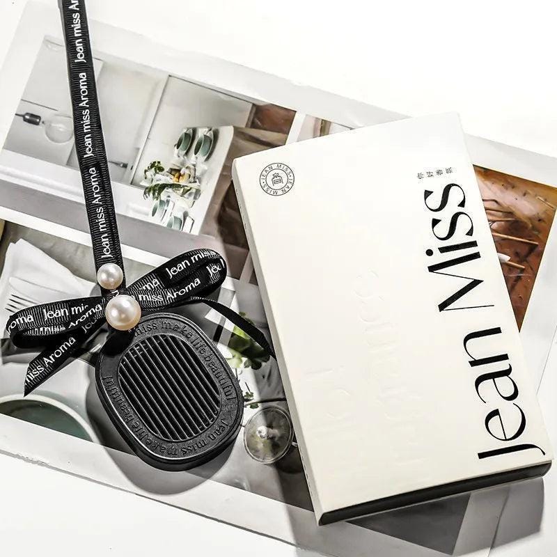 Car Aromatherapy Long Lasting Fragrance Car Perfume Interior High-end Decoration Home Bedroom Wardrobe Fragrance Pendant Perfume